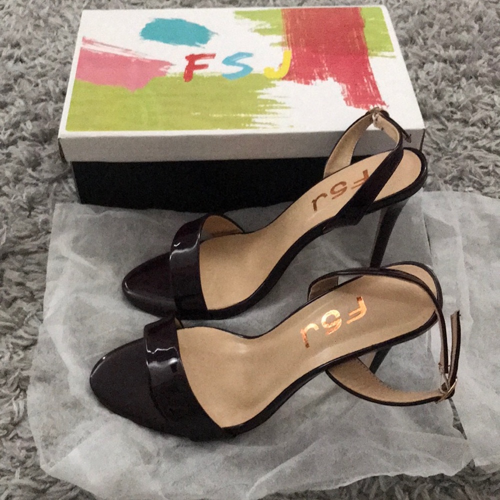 FSJ HIGH HEELS SIZE 9 color wine BRAND NEW
